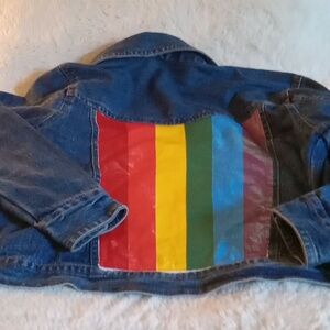 Bill Blass rainbow 🌈 denim jacket in women's PM size 100% cotton